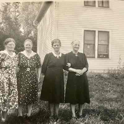 Mrs. Peder Tweden, Mrs. Albert Hovet, Mrs. Isaac Lee, and Mrs. John K. Hovet