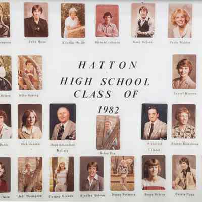 Hatton High School: Class of 1982 graduating students