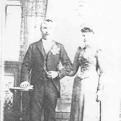 Onstad Family: Engebret and Berthe (Myrland) Onstad, early settlers in Belmont Township, Traill County, ND