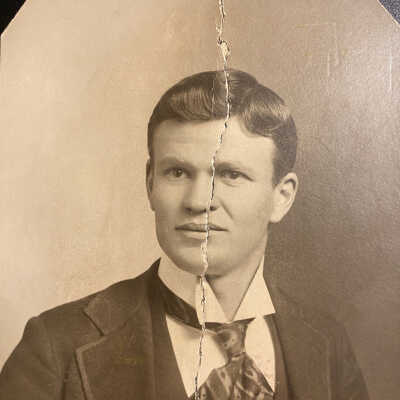 Clarence E. (Charley, Chas) Fuller, Hillsboro Photographer