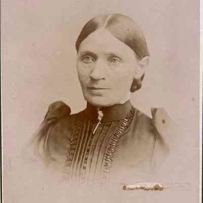 Bohnsack family: Ernestina Sophia Bohnsack (Mrs. CW Fleischer), pioneer of Bohnsack Township, Traill County, DT