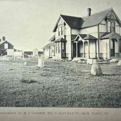Page 46, 1892 Historical Atlas of Traill & Steele Counties, North Dakota: Farmstead of Morris J. and Anne Gummer in Section 5, Mayville Township