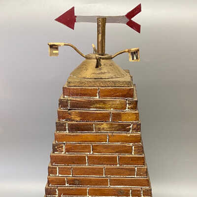 Replica of the Walter Traill Monument