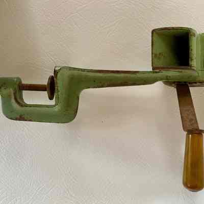 Blue Streak Pea Sheller