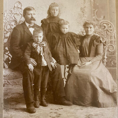 Sorum family: Albert and Andrine (Tofsrud-Swenson) Sorum, 1878 Pioneers of Traill County, Dakota Territory