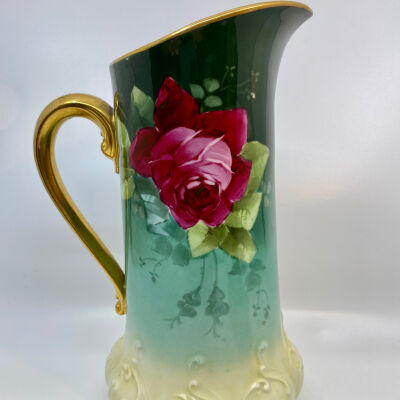 Pitcher owned by Lillie Plummer