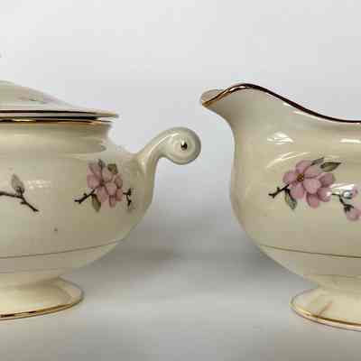 Eggshell Nautilus China Set H5IN5