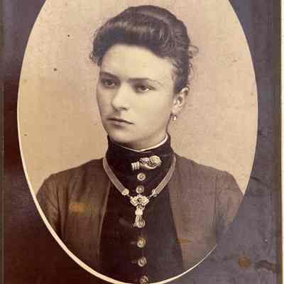 Skrivseth Studio photograph, about 1880: Mary Bohnsack, daughter of Johann & Maria (Heineke) Bohnsack