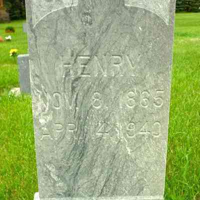 Monument photo, St. Rose of Lima Catholic Cemetery, Hillsboro, ND: Henry Beitz, photo courtesy US Find-a-Grave