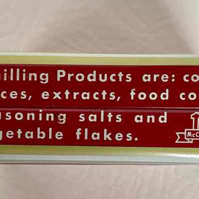 Schilling Pure Ground Cloves