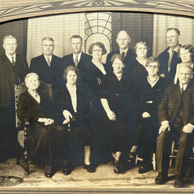 Ofstedahl family. Agatha (Mrs. Herman Stai) in glasses next to father