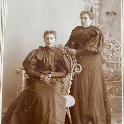 Clara & Tillie Bottcher