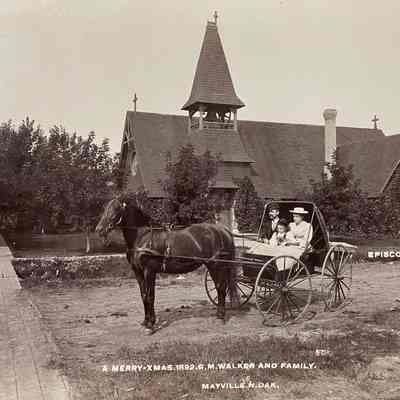 G. M. Walker & family, Mayville, ND
