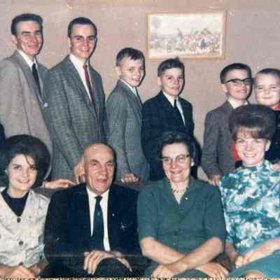 Bohnsack family: Erwin & Lucille (Augustin) Bohnsack, with their 10 children