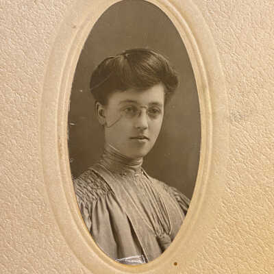 Clara Overmoen (Mrs. O. Moen)