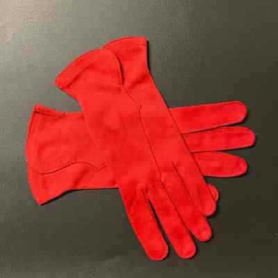 Red Gloves 1950-60s