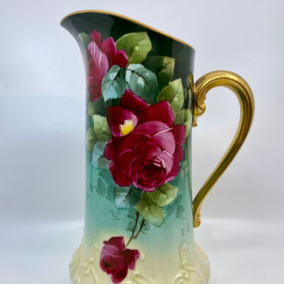 Pitcher owned by Lillie Plummer