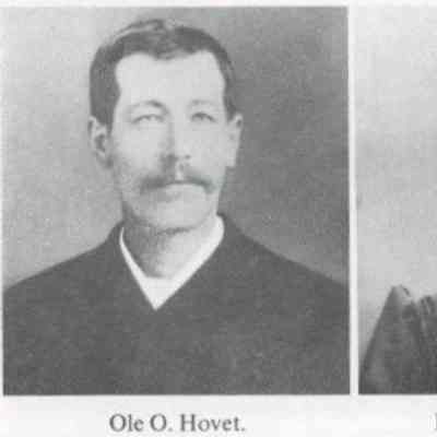 Hovet Family: Ole O. and Jacobina Hovet, 1878 Settlers, Stavanger Township, Traill County, DT