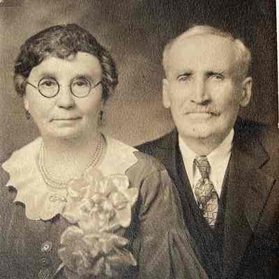 Bohnsack family: Charles & Hulda (Krienke) Bohnsack, 1878 pioneers in Bohnsack Township, Traill County, DT