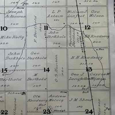 Buxton Township plat map in 1909 Traill County Atlas: Location of M. Berthold farmstead in SW Qtr. of Sect. 14