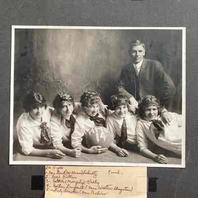 1914 Hillsboro Girls Basketball Team