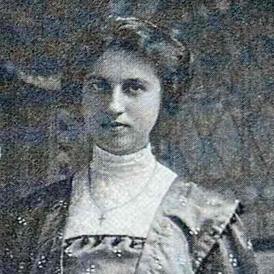 Bohnsack Family: Marie Alma Bohnsack, daughter of settlers of Bohnsack Township, Traill Co., DT