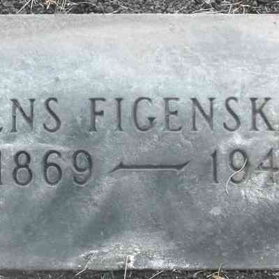 Grave-marker, Jens Figenskau: Memorial Park Cemetery, Grand Forks, ND