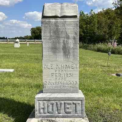 Hillstead (Hylestad) Cemetery, Stavanger Township, Traill County, ND: Grave monument for Ole O. Hovet
