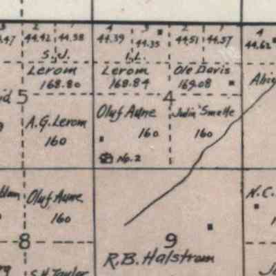 1900 map, portion of Ervin Township, Traill County, North Dakota: School No. 2 located in SW Qtr. of Sect. 4