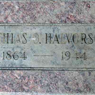 US Find-a-Grave grave-marker: Mathias O. Halvorson: Acacia Memorial Park, Lake Forest Park, King County, WA