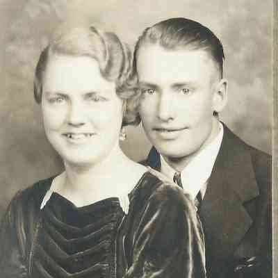 Hagen family: Bernice Evelyn Hagen (Mrs. Edward Fleischer), residents of Traill County, North Dakota