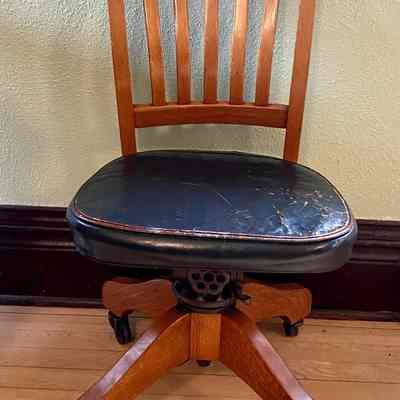 Office Chair of Traill County Secretary of Schools