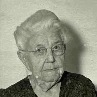 Hovet family: Ole Knutson and Stina (Halvorson) Hovet, early residents, Buxton, Traill County, ND