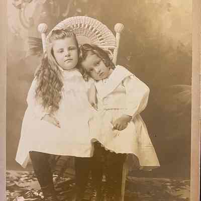 Photograph of Alpha Lorinda Figenskau (smaller girl at right): Taken in about 1900 at Skrivseth Studio in Mayville, ND