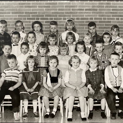 Hillsboro First Grade Class -1960-61