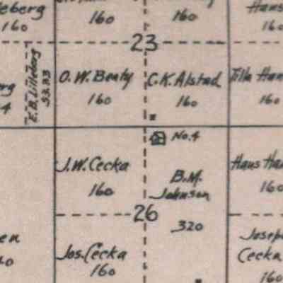 1900 map, portion of Ervin Township, Traill County, North Dakota: School No. 4 located in the NE Qtr. of Sect. 26