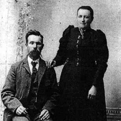Adams family: Ferdinand John Sr and Anna Maria (Ackerman) Adams, pioneers of land near Reynolds, Dakota Territory