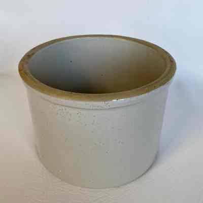 7 1/2 Inch Crock