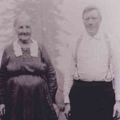 Photo about 1900 of Anton and Annie (Jonsdatter) Hagen, parents of John Hagen.: Photo courtesy Jackie (Ausk) Baumgartner, their great great great granddaughter