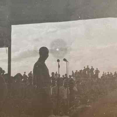 Joe E. Brown entertaining National Guard soldiers at Camp Claiborne, LA, in February 1941.