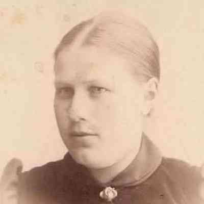 Photo of Anna (Jormeland) Hovet, courtesy great granddaughter Jane (Zahnow) Cox