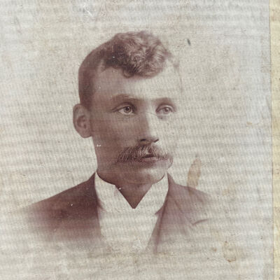 Stai family: Herman and Agatha (Ofstedahl) Stai, 1905 residents of Hillsboro, Traill County, ND