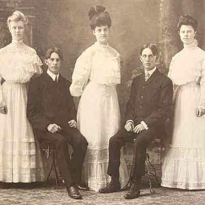 1904 Mayville High School Graduating Class, the first