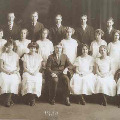 Hatton High School 1924 Class list & photo