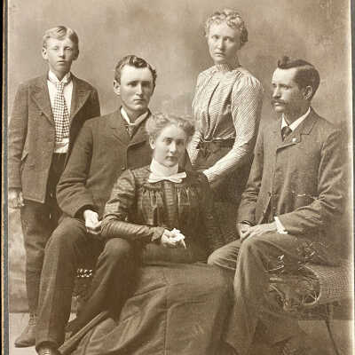 Four adult children of Knud & Anne Figenskau, and perhaps a grandson