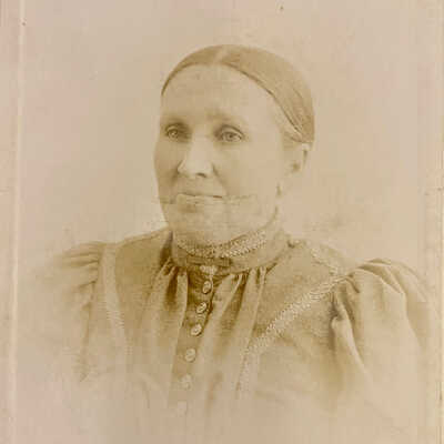 Mother of Julius Henka