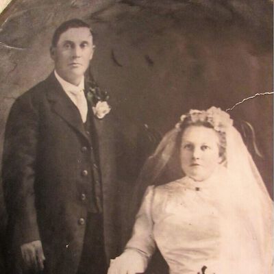 Swenson family: Elling and Hannah (Sundby) Swenson, residents of Traill County, North Dakota