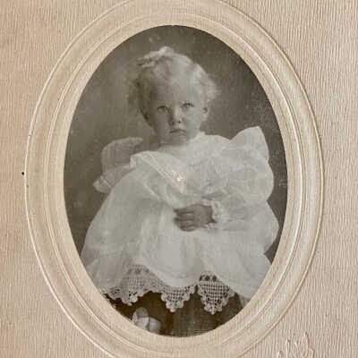 Serina K. Hovet, daughter of Knut K. and Selma (Tweden) Hovet