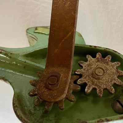 Blue Streak Pea Sheller