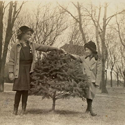 Elise Foogman & Eleanor Grant